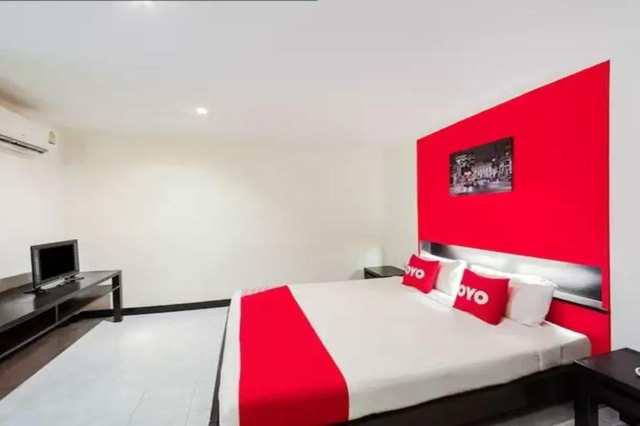 Oyo 244 Roar Inn Patong Bagian luar foto