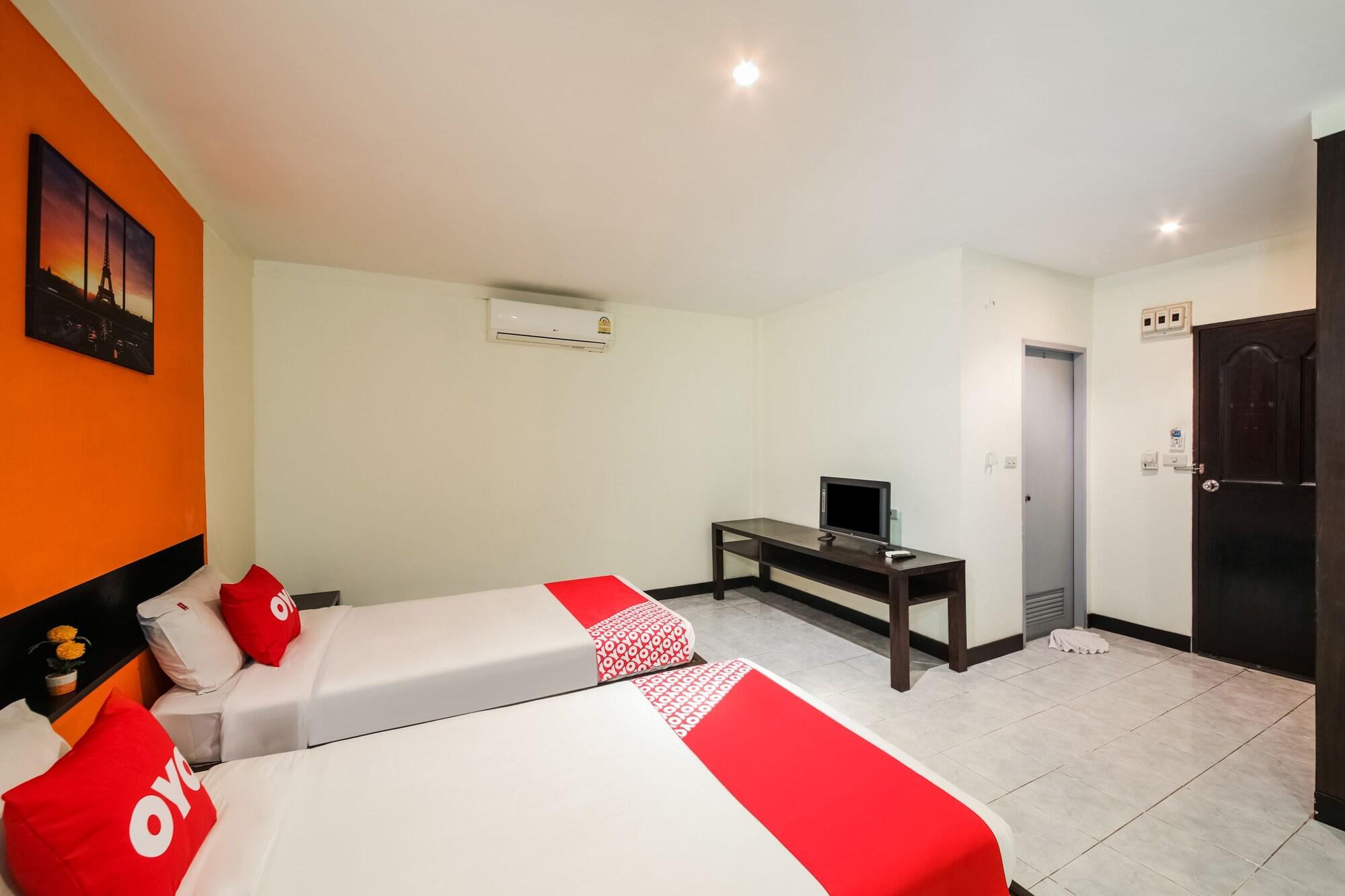 Oyo 244 Roar Inn Patong Bagian luar foto
