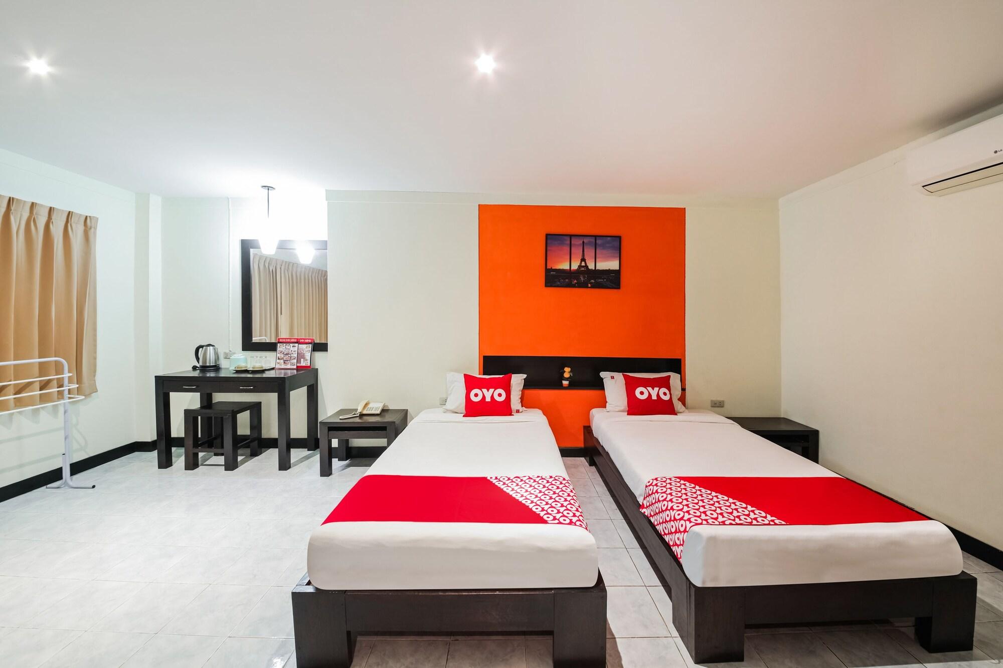 Oyo 244 Roar Inn Patong Bagian luar foto