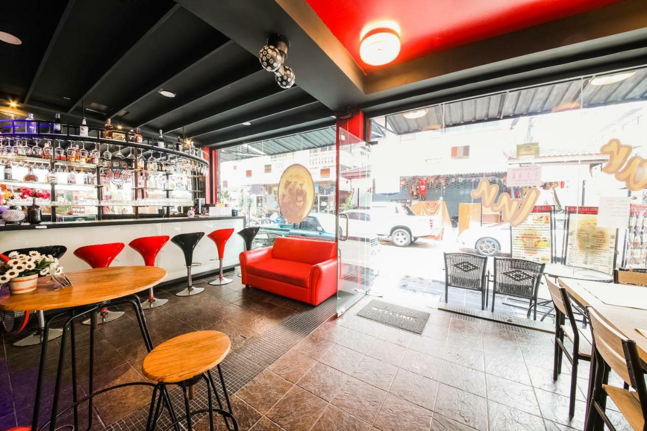 Oyo 244 Roar Inn Patong Bagian luar foto